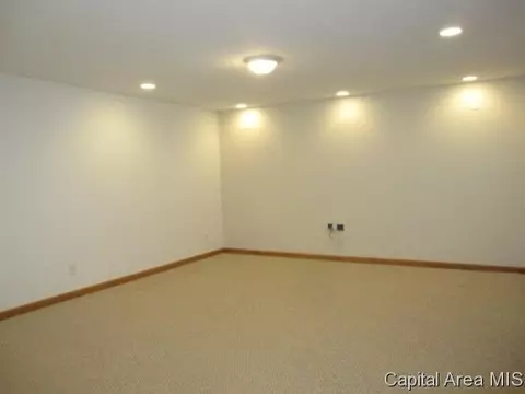 2461 Glencoe St, Springfield, IL 62704 photo 22