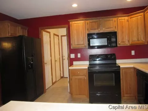 2461 Glencoe St, Springfield, IL 62704 photo 6