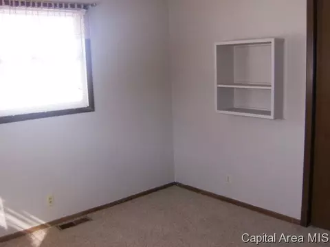 203 N Cedar, Abingdon, IL 61410 photo 11