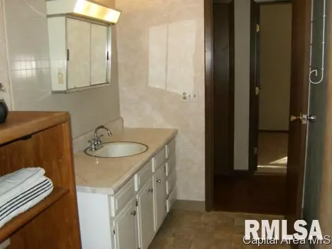 203 N Cedar, Abingdon, IL 61410 photo 15