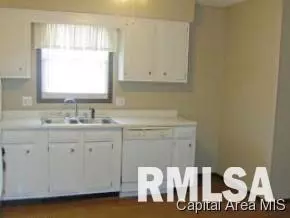 203 N Cedar, Abingdon, IL 61410 photo 13