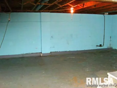 306 W Memorial, Abingdon, IL 61410 photo 12
