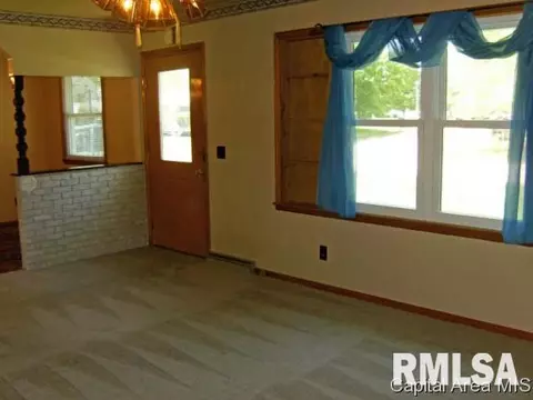306 W Memorial, Abingdon, IL 61410 photo 6