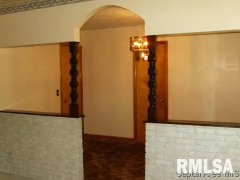 306 W Memorial, Abingdon, IL 61410 photo 4