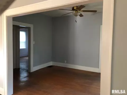 214 N Douglas Ave, Springfield, IL 62702 photo 6