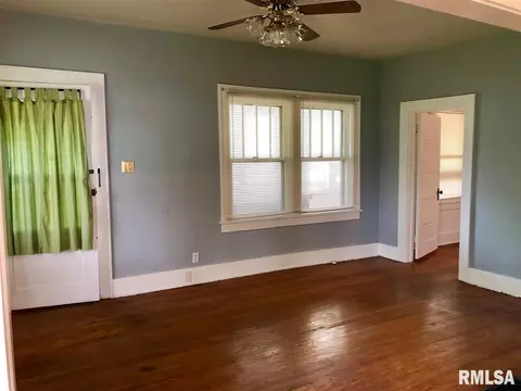 214 N Douglas Ave, Springfield, IL 62702 photo 3