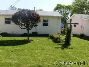 308 N Maple, Abingdon, IL 61410 photo 3