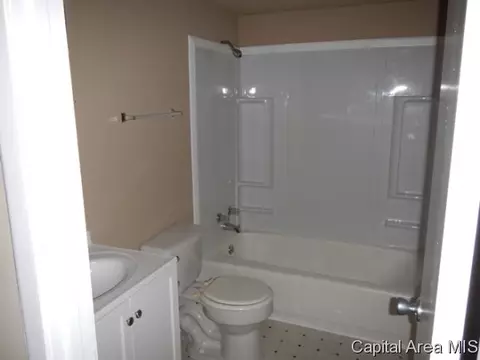 1833 Denton St, Springfield, IL 62702 photo 3