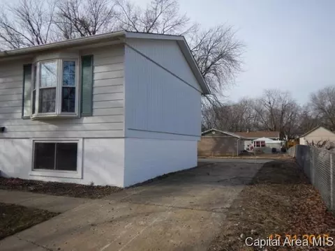 1833 Denton St, Springfield, IL 62702 photo 2