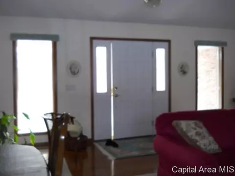 1413 James, Springfield, IL 62703 photo 4