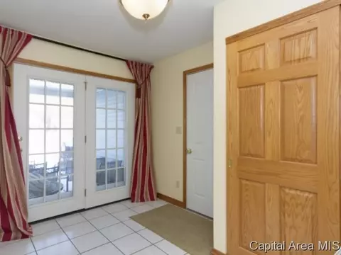 1105 Old Crows Way, Springfield, IL 62712 photo 6