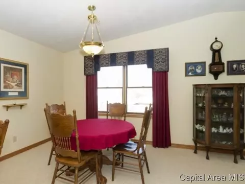 1105 Old Crows Way, Springfield, IL 62712 photo 3