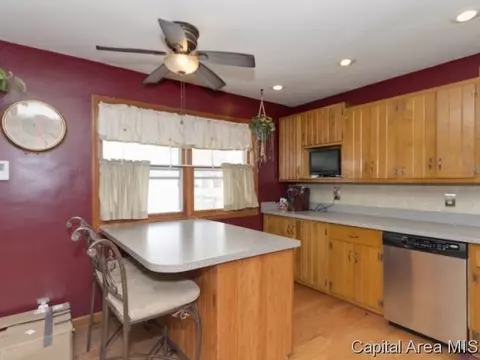 224 Cranmer Dr, Springfield, IL 62704 photo 9