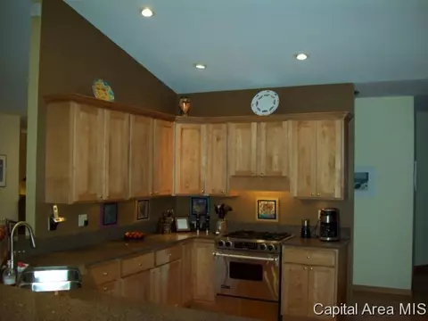 2225 Harbor Lndg, Springfield, IL 62712 photo 6