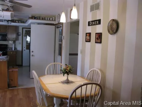 4204 Deming Dr, Springfield, IL 62703 photo 8