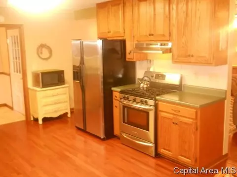 583 Bangert Rd, Bluffs, IL 62621 photo 4