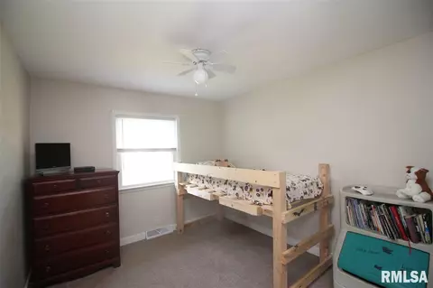 18 Stelte Ln, Springfield, IL 62702 photo 11
