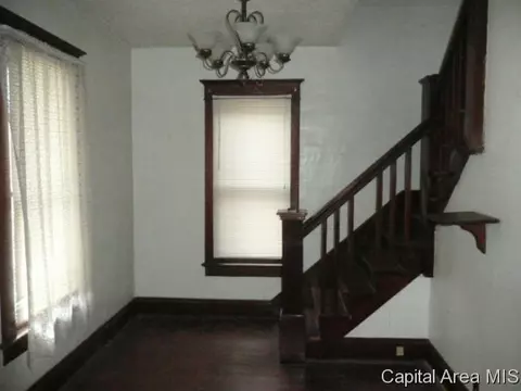 1131 W Elliott Ave, Springfield, IL 62702 photo 2