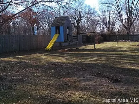 133 N 22nd, Springfield, IL 62703 photo 6