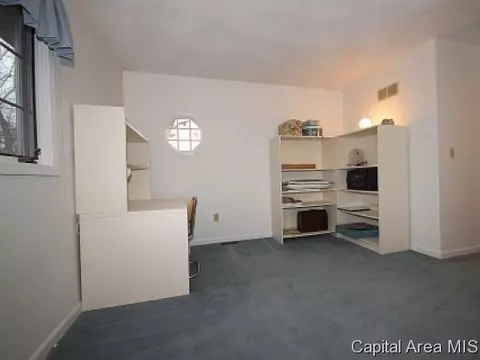 1025 Rickard Ct, Springfield, IL 62704 photo 13