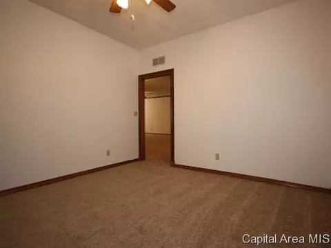 117 Timberridge Dr, Springfield, IL 62702 photo 9