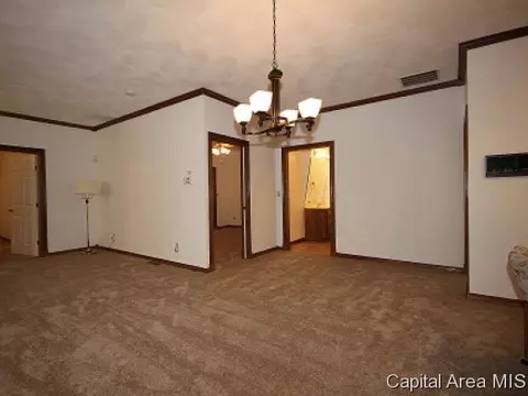 117 Timberridge Dr, Springfield, IL 62702 photo 4