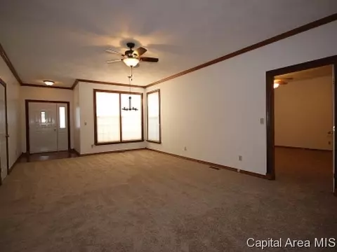 117 Timberridge Dr, Springfield, IL 62702 photo 3