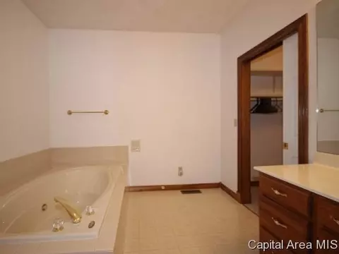 117 Timberridge Dr, Springfield, IL 62702 photo 16