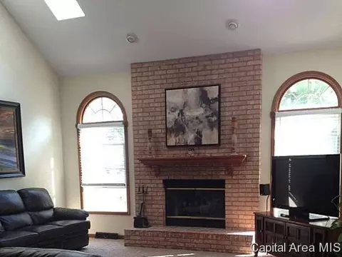1604 Windycrest Dr, Springfield, IL 62704 photo 13
