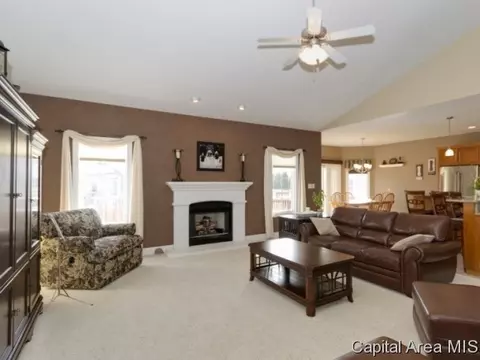 2004 Hidden Ml, Springfield, IL 62711 photo 4