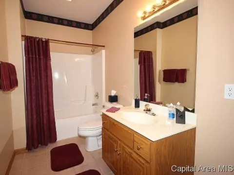 2401 Rosewell Pt, Springfield, IL 62711 photo 13
