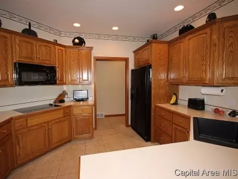 2401 Rosewell Pt, Springfield, IL 62711 photo 6