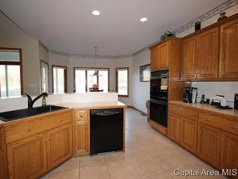 2401 Rosewell Pt, Springfield, IL 62711 photo 7