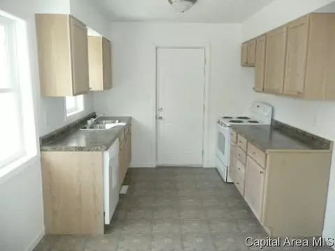 1820 E Grant, Springfield, IL 62703 photo 5