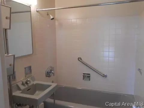 718 S 7th #707, Springfield, IL 62703 photo 8