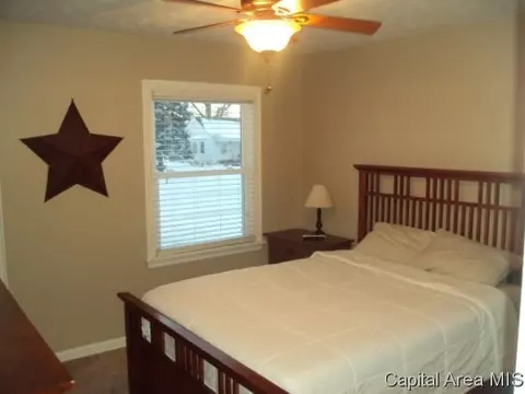 2016 N 6th St, Springfield, IL 62702 photo 4