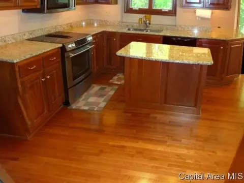 400 Clipper, Springfield, IL 62711 photo 6
