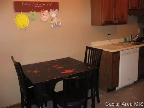 1400 Denison Dr, Springfield, IL 62704 photo 6