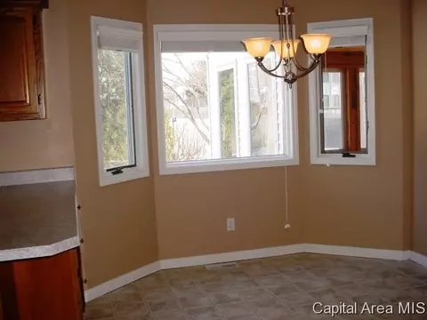 1824 Windycrest Dr, Springfield, IL 62704 photo 8