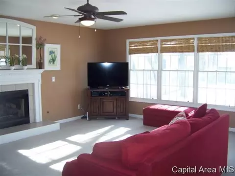 4644 Barrington, Springfield, IL 62711 photo 5