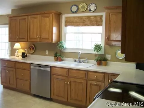 4644 Barrington, Springfield, IL 62711 photo 9