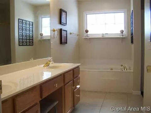4644 Barrington, Springfield, IL 62711 photo 17