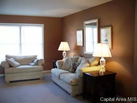 4644 Barrington, Springfield, IL 62711 photo 3