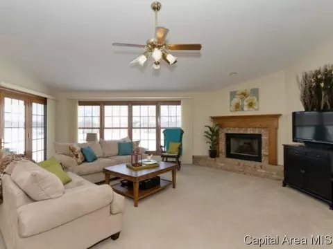 6704 Preston Dr, Springfield, IL 62711 photo 9