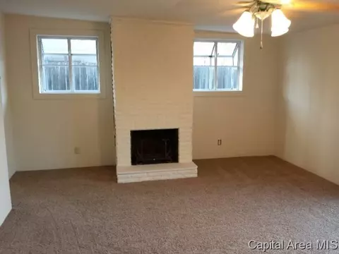3412 Lightfoot Dr, Springfield, IL 62707 photo 2