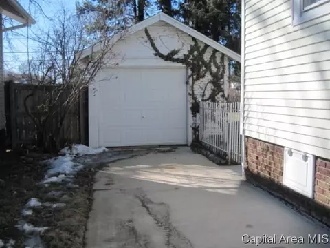 1837 S State St, Springfield, IL 62704 photo 23