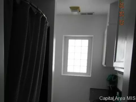 216 N Douglas, Springfield, IL 62702 photo 10