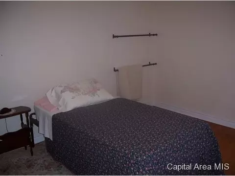 2429 S 7th, Springfield, IL 62703 photo 6
