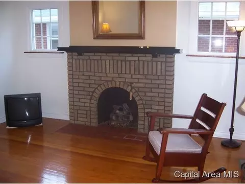 2429 S 7th, Springfield, IL 62703 photo 2