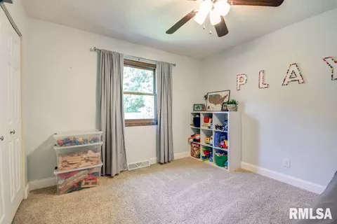 2109 Claremont Dr, Springfield, IL 62703 photo 20